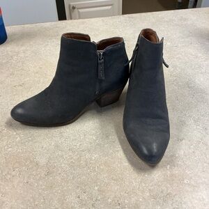 Frye SZ 7.5 Judith Double Zip Grey Ankle Boot Bootie Leather Upper